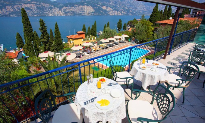 Malcesine Hotel | Hotel Capri