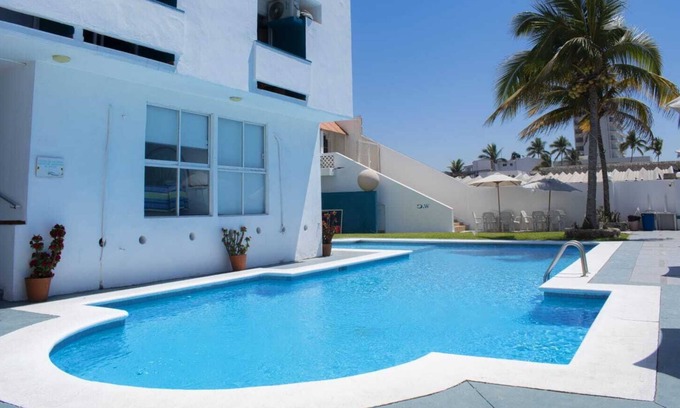 Manzanillo Hotel | HOTEL CARACOLES BY INFINITY
