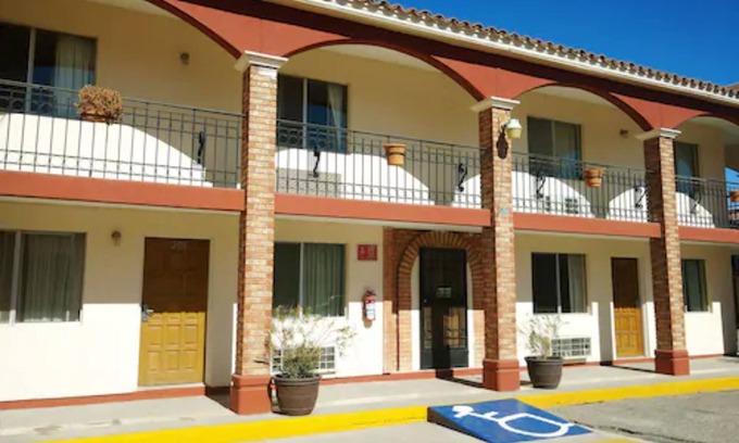Juarez Municipality Hotel | Hotel Chula Vista
