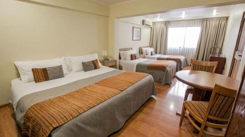 Las Rejas Hotel | HOTEL DACARLO