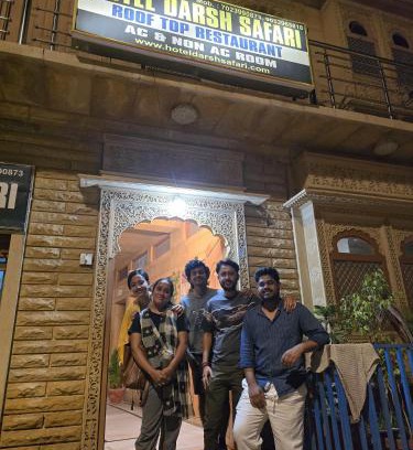 Amar Sagar Pol Bed & Breakfast | Hotel Darsh Safari - Fort View