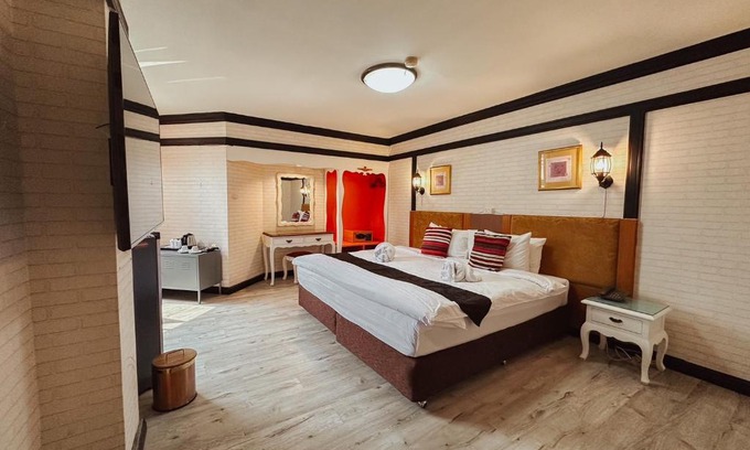 Old City Hotel | Hotel De Khuvieng