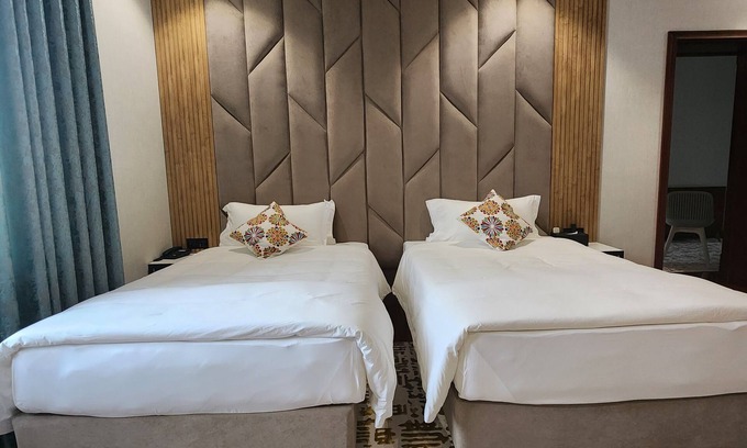 Dushanbe Hotel | Hotel Dehlavi