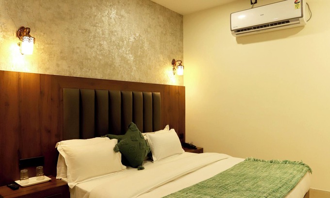 Rewari Hotel | Hotel Dhingra Inn