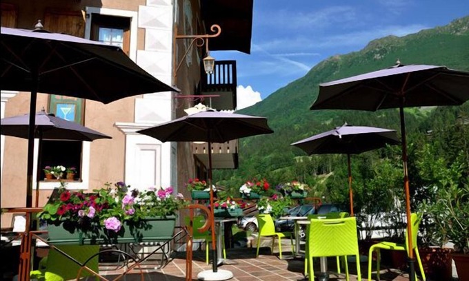 Les Avanchers-Valmorel Hotel | Hotel du Bourg