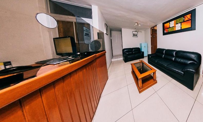 Camana Hotel | Hotel El Dorado Inn