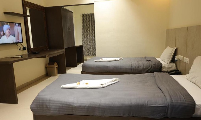 Jalna Hotel | HOTEL GALAXY DELUXE
