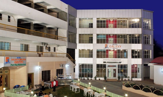 Jalna Hotel | Hotel Galaxy Deluxe