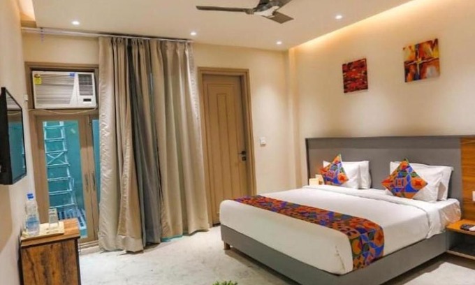 Sector 70 Hotel | Hotel Global Corporate