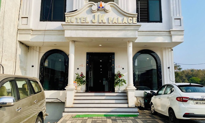 Omkareshwar Hotel | Hotel JK Palace