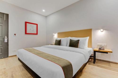 Vasant Vihar Hotel | Hotel King plaza Near Delhi Airport