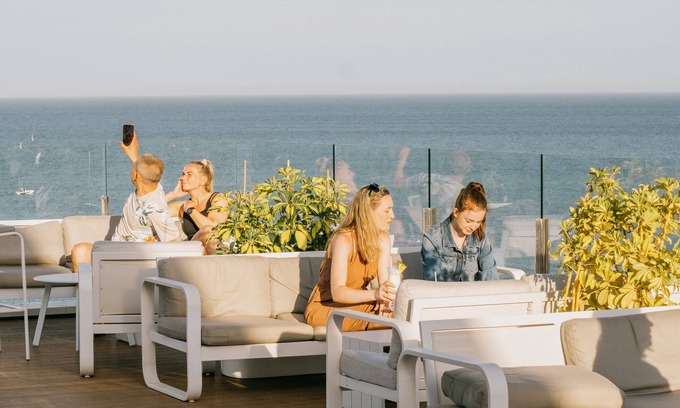 Carihuela Hotel | Hotel La Barracuda