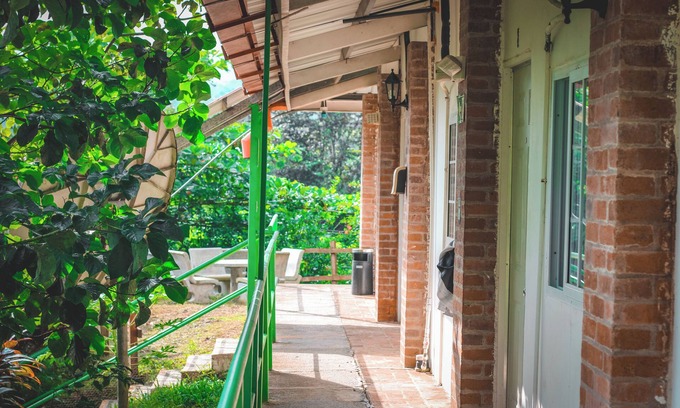 Colon Bed & Breakfast | Hotel La Ceiba Panamá