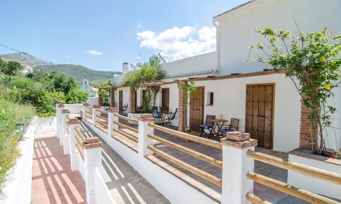 Alcaucin Hotel | Hotel Las Piedras