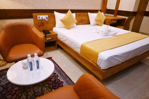 Garhwa Hotel | Hotel Mangalam and Marriage Garden