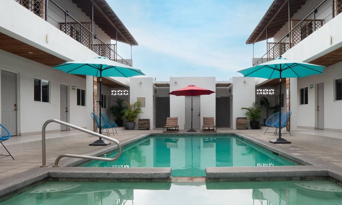 Primera Seccion Hotel | Hotel Marea Baja