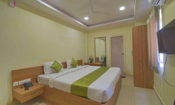 Secunderabad Apartment | Hotel Metro Inn Premium Rooms