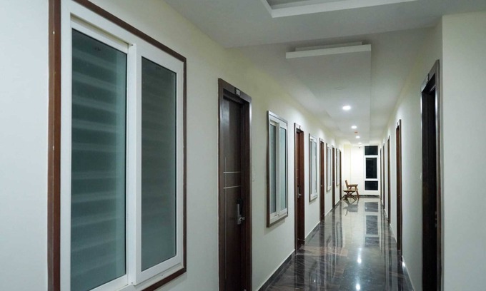 Vadavalli Hotel | HOTEL NIVETHA INN