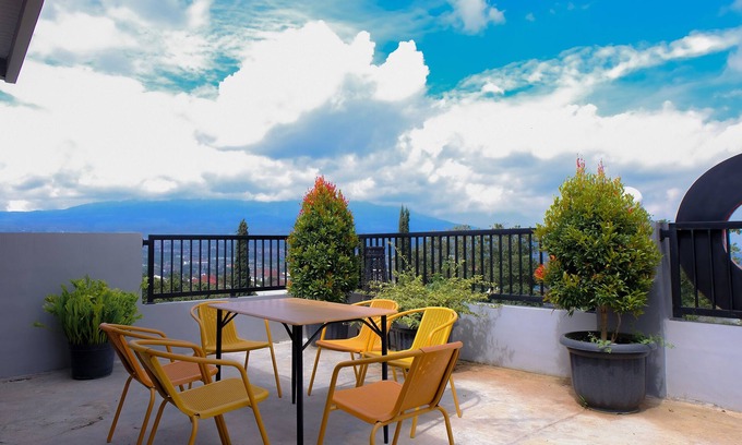 Ngaglik Hotel | Hotel O 32 Guest House