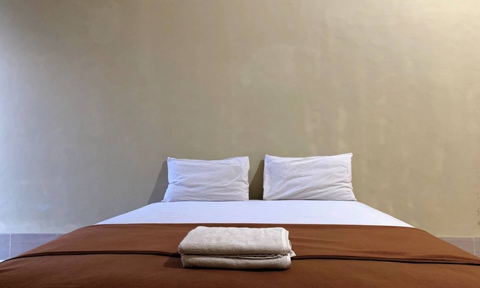 Tetebatu Hotel | Hotel O Athirah Kost Near Permandian Wisata Istana Mappala