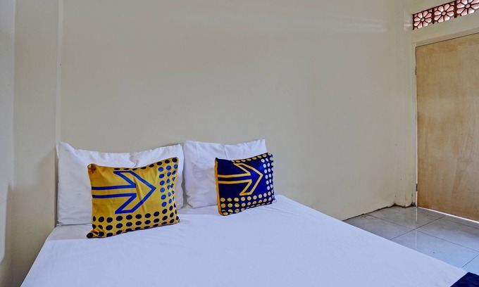 Klojen Hotel | Hotel O Tanjung Indah Homestay Syariah