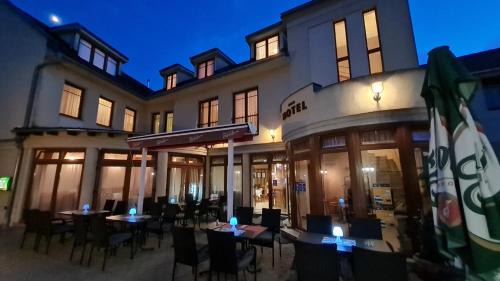 Fertod Hotel | Hotel Patonai