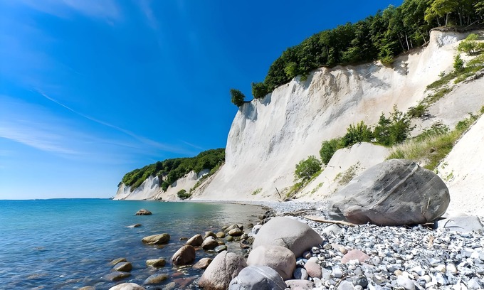 Schaprode Hotel | Hotel Rügenschmiede vis a vis Hiddensee