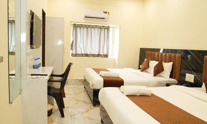 Girgaon House | Hotel Rinza Residency