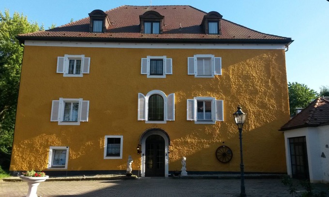 Fuchsmuehl Hotel | Hotel Schloss Fuchsmühl