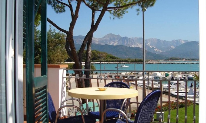 Bocca di Magra Hotel | Hotel Sette Archi