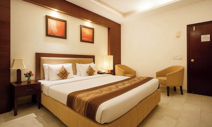 Karol Bagh Hotel | Hotel TJS Royale