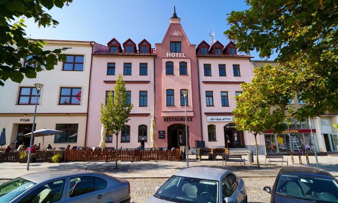 Zdar Nad Sazavou Hotel | Hotel U Labutě