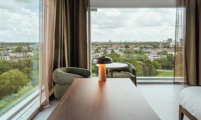 Amsterdam East Hotel | Hotel V Oosterpark by Conscious
