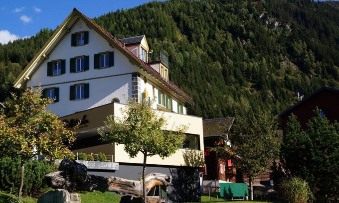 Curaglia Hotel | Hotel Vallatscha