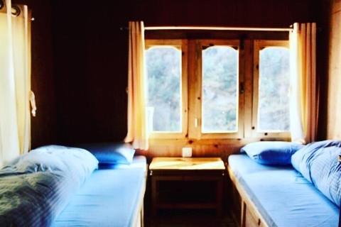 Namche Bazaar House | Hotel waterfall,Benkar