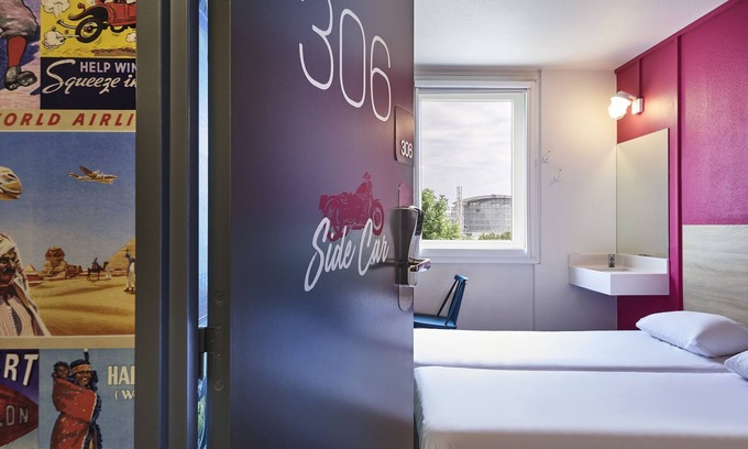 Coquelles Hotel | hotelF1 Calais Coquelles