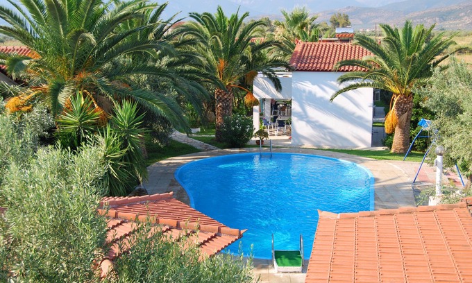 Paralio Astros House | Houdis House - Beautiful House for relaxing in garden with Pool.