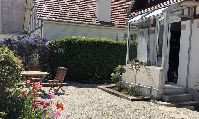 Lion-sur-Mer House | House 30 m seaside well located, wifi, bikes ...