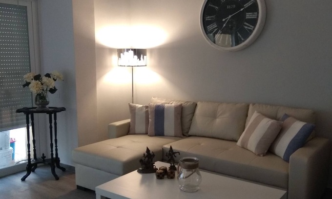 San Juan de Alicante House | HOUSE FOR 9 PEOPLE, WIFI, AIR CONDITIONING. SUPER FOR GROUPS.