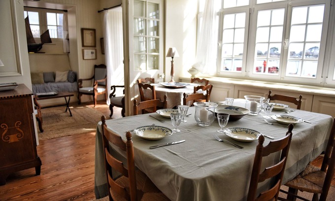 Barfleur House | House "henri Chardon" , A travel on the sea !