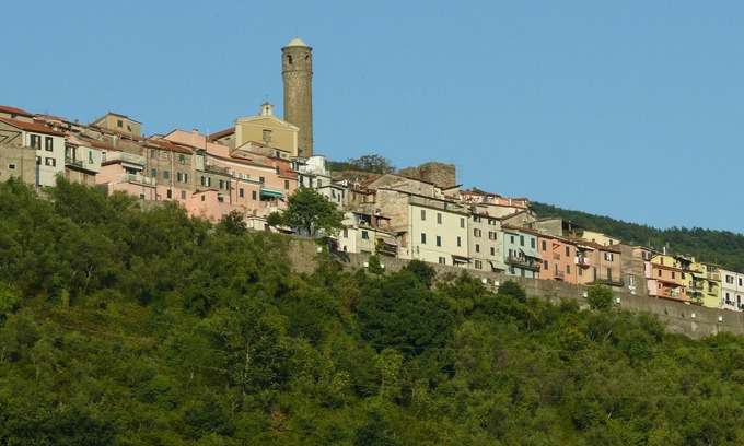 Bolano House | House in small mountain village in Ligurian-Tuscan border area