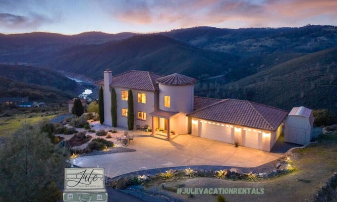 Greater Sacramento House | House In The Clouds!