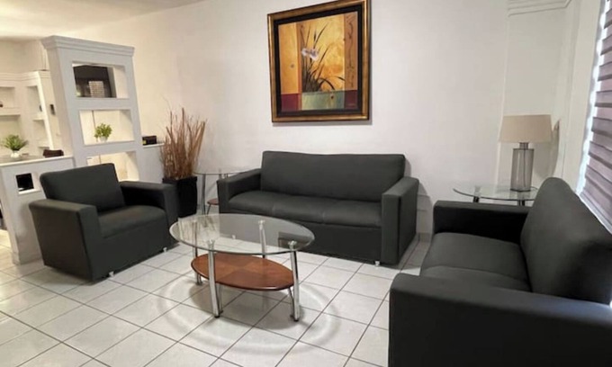 Juarez Municipality House | House in the Consulate!