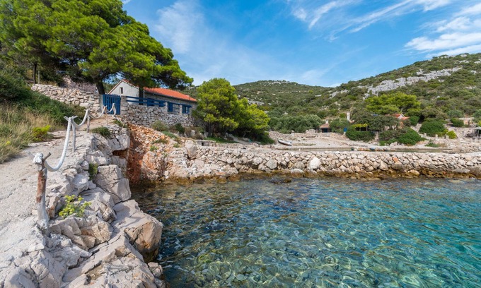 Tkon House | House Island Harbour (14578-K1) - Tkon - island Pasman