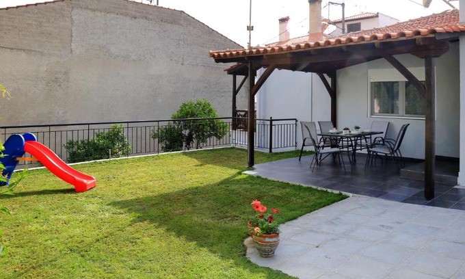 Neos Marmaras House | House Loana