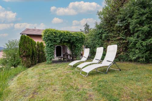 Prem House | House Na Meji With Sauna - Happy Rentals