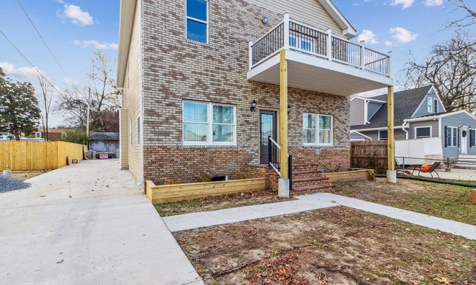Fort Howard House | House near Patapsco River 2700 square feet