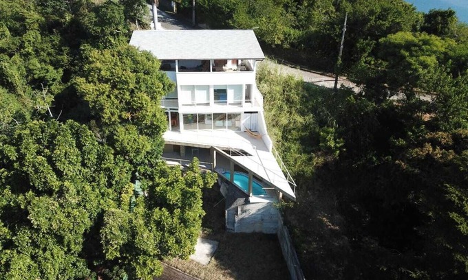 Biscaia House | House on land with ocean, whales and turtle beaches kayaks and sailboat option