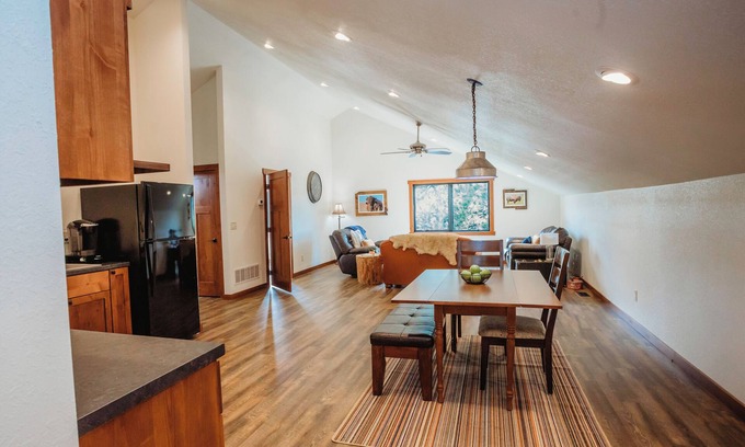 Hill City Apartment | House on the Hill – Your Perfect Getaway in Hill City, South Dakota