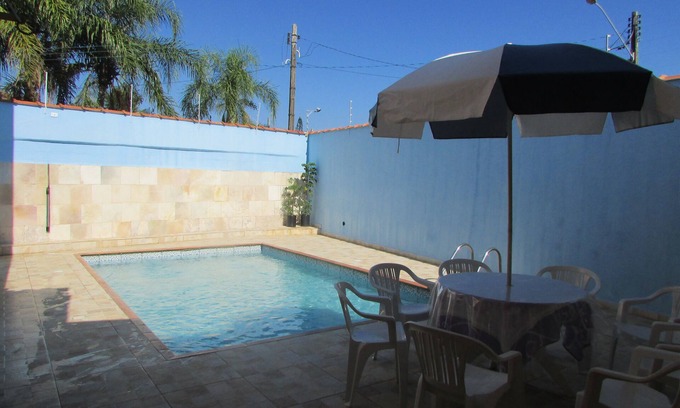 Balneario Gaivotas House | House w/Pool - Large and airy on Seagull Beach - 300 meters from the beach.